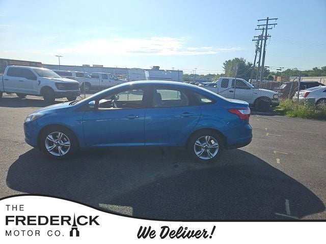 2013 Ford Focus Sedan SE's photo