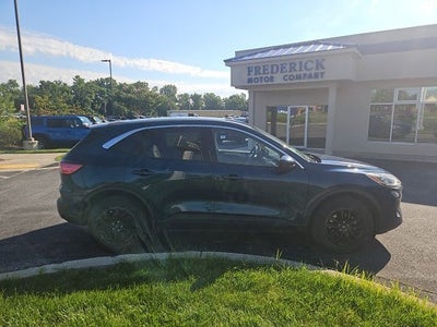 2020 Ford Escape SE