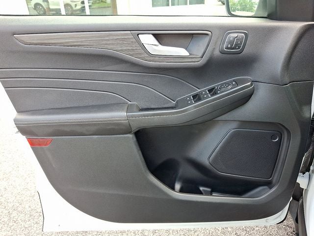2025 Ford Escape Hybrid Platinum