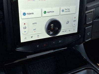 2025 Ford F-150 Lightning Flash