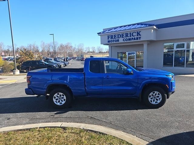 2024 Nissan Frontier SV