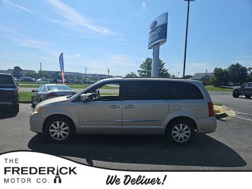 2013 Chrysler Town & Country Touring