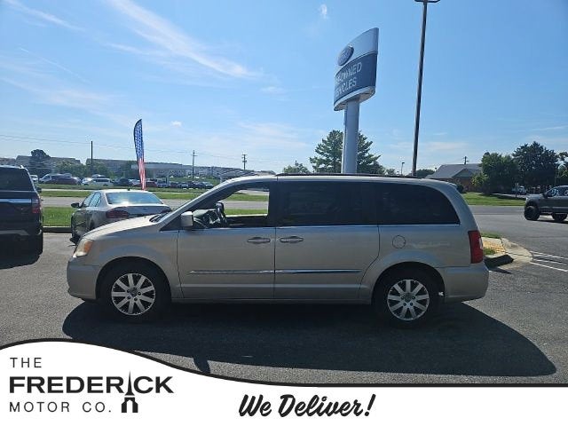 2013 Chrysler Town & Country Touring