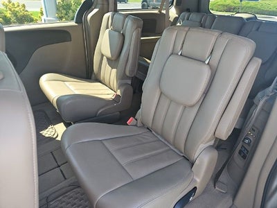 2013 Chrysler Town & Country Touring