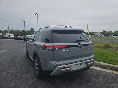 2022 Nissan Pathfinder Platinum