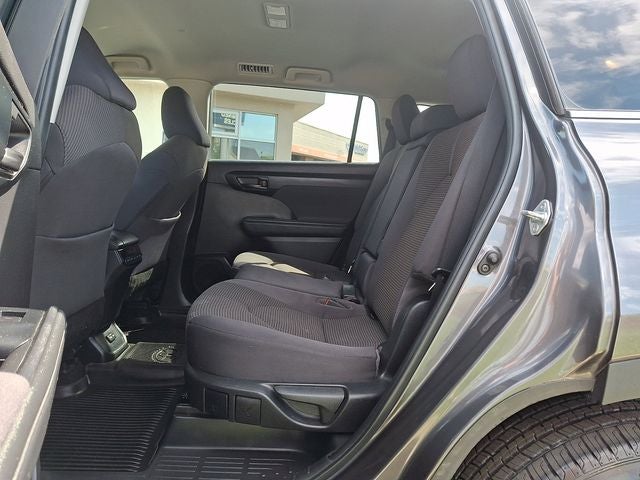 2022 Toyota Highlander L