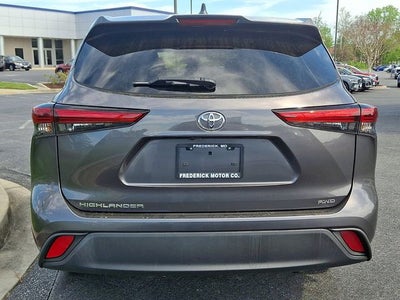 2022 Toyota Highlander L