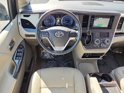 2016 Toyota Sienna XLE 7 Passenger