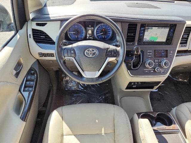 2016 Toyota Sienna XLE 7 Passenger
