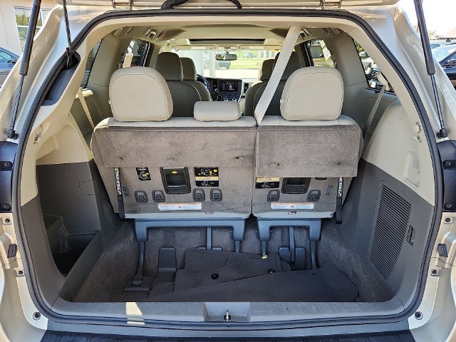2016 Toyota Sienna XLE 7 Passenger