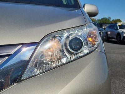 2016 Toyota Sienna XLE 7 Passenger