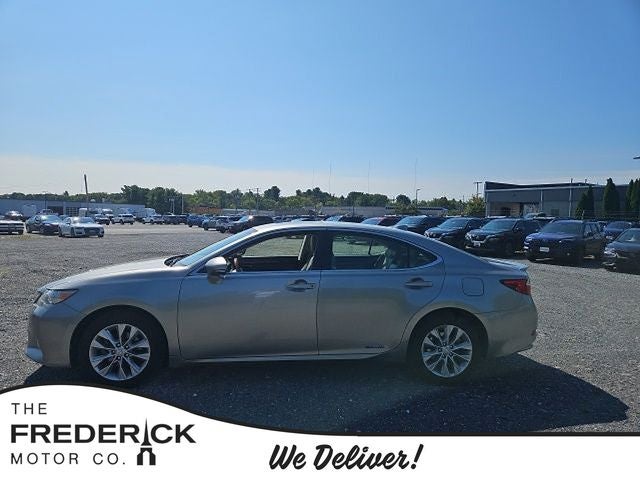 2015 Lexus ES 300h