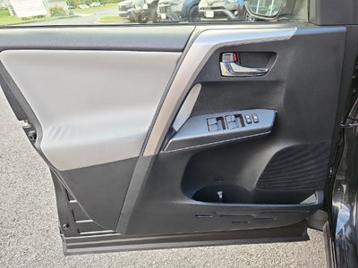 2016 Toyota RAV4 Hybrid XLE